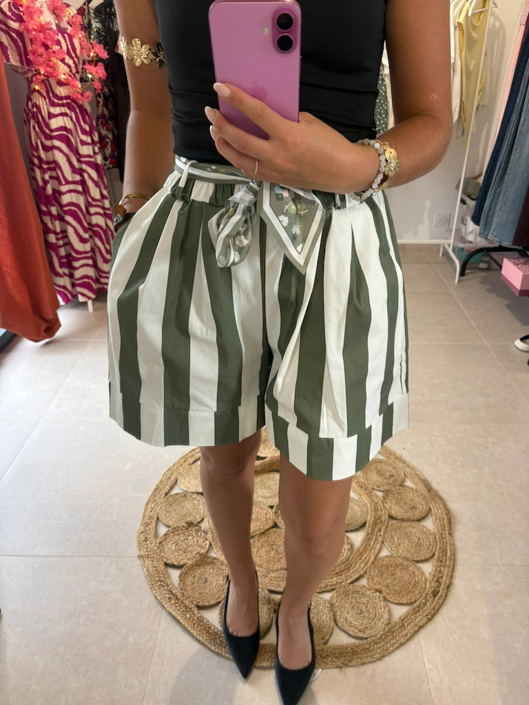 Short olive